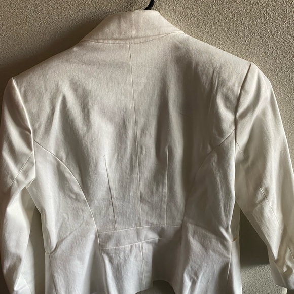 Express white blazer size 2 - Picture 3 of 3
